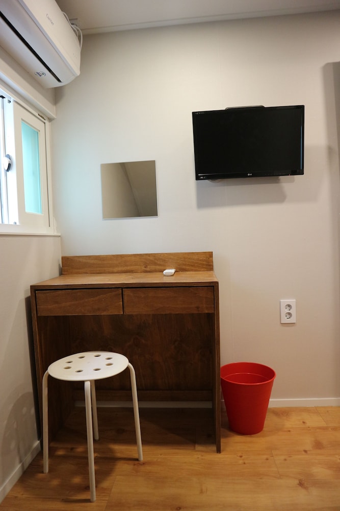 Zzzip Guest House 36/47