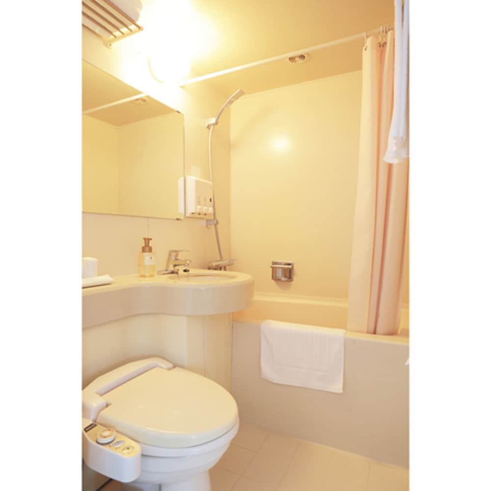 Smile Hotel Nihombashi Mitsukoshimae 50/50