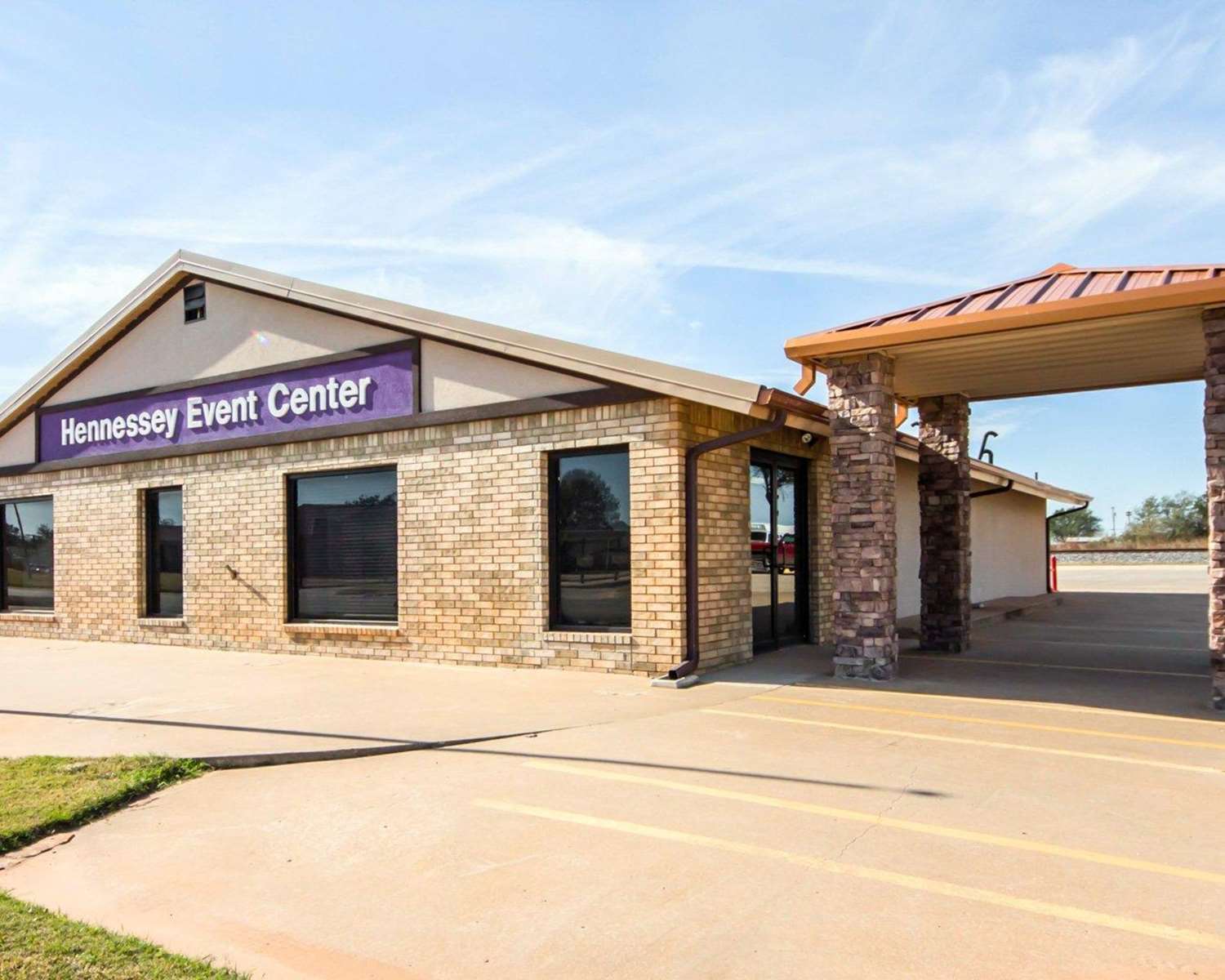 Sleep Inn & Suites Hennessey 3/38