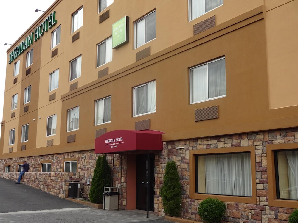 Sheridan Hotel 17/18