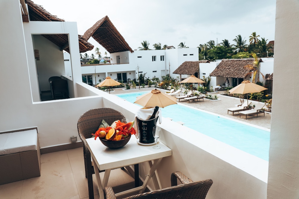 Dhow Inn Boutique Hotel 33/50