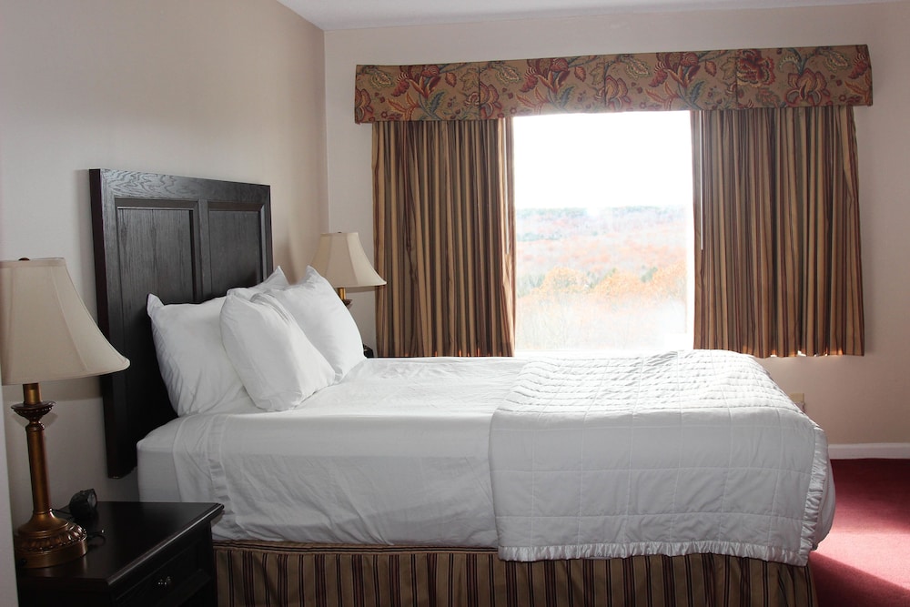 The Lucerne Inn 33/67