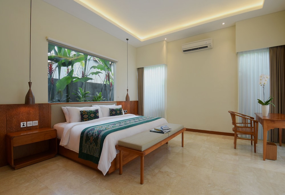 JAPA Suites and Villas 35/91