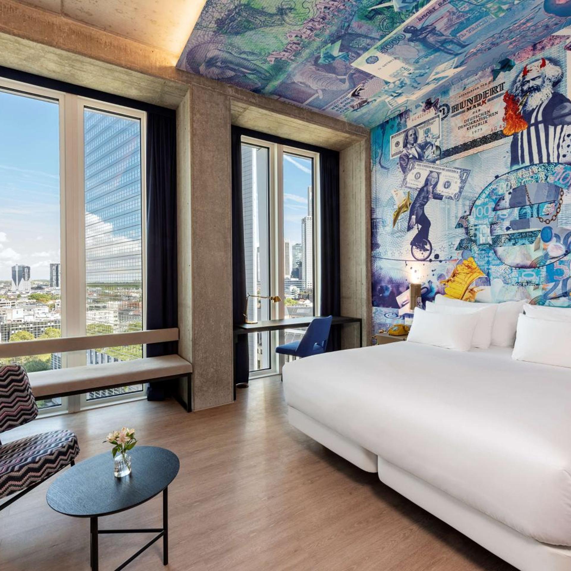 Nhow, Club, Premium, King Bed, Lounge Access, High Floor