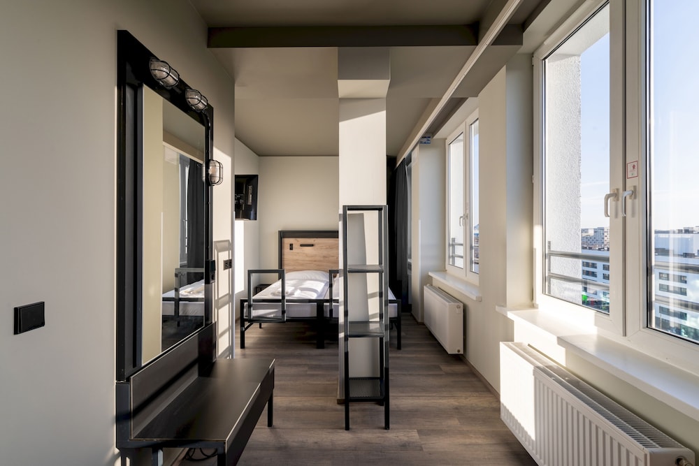 A&O Warsaw Wola 28/49