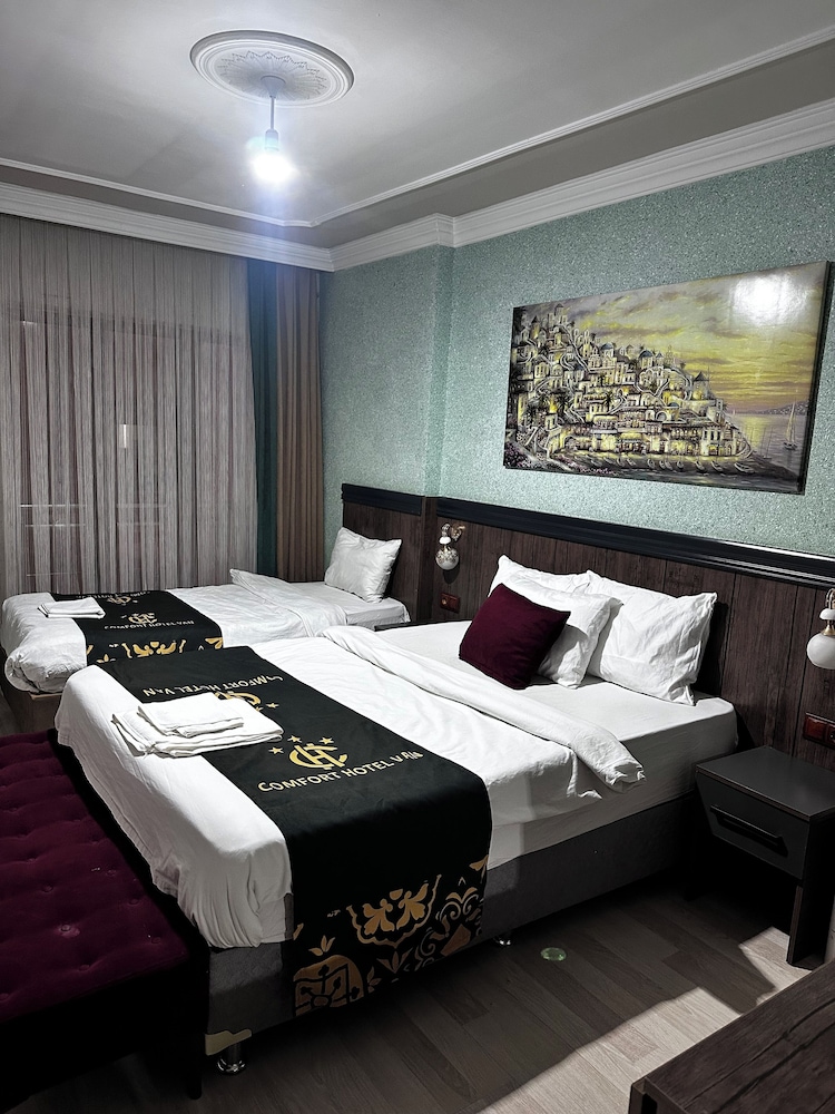 Comfort Suites Hotel 7/50