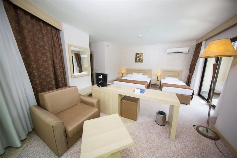 Eldar Resort Hotel 54/77
