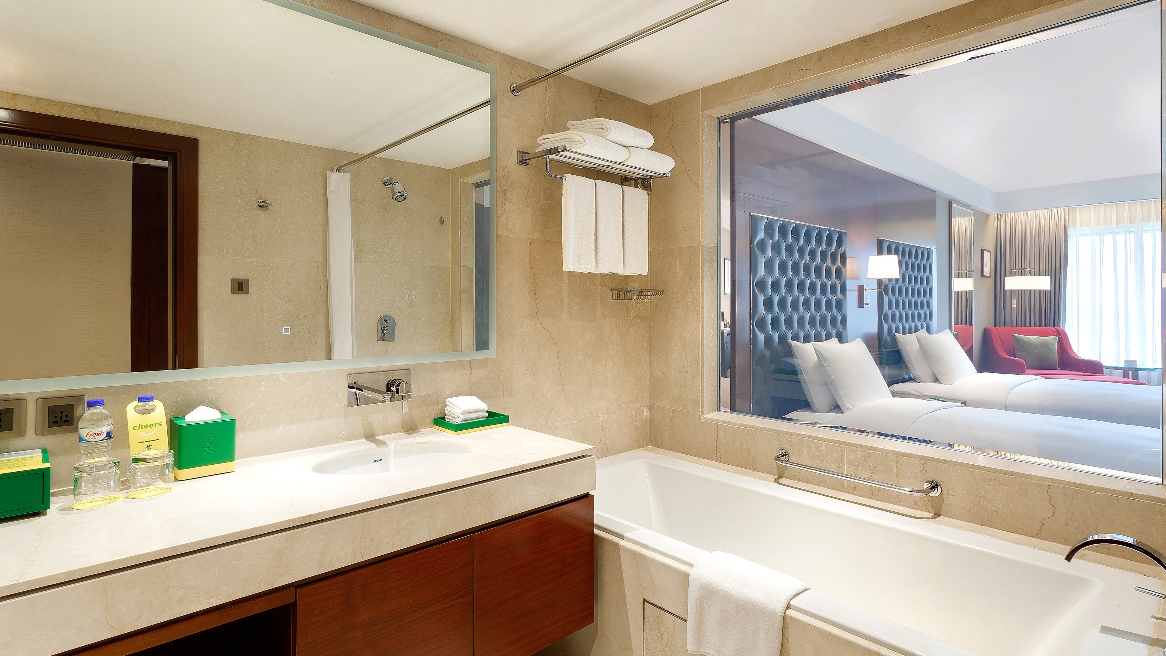 Holiday Inn Dhaka City Centre 47/48