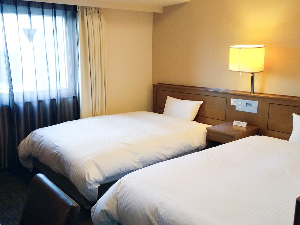 Hotel Route Inn Tsuruga Ekimae 12/18
