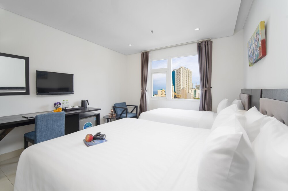 Golden Star Hotel 24/69