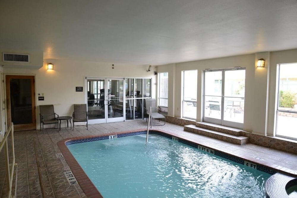 Ramada By Wyndham Del Rio 6/38