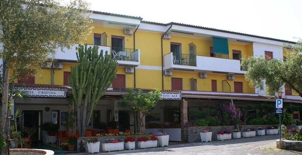 CRISTINA HOTEL 2/50