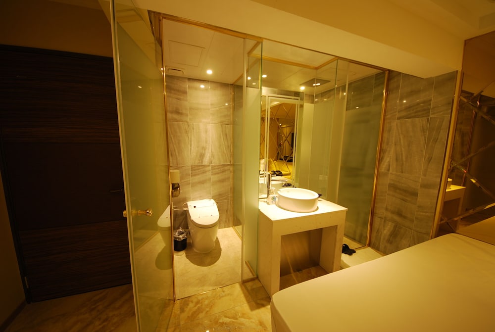 Hotel Buti 27/43