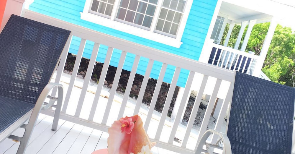Mangrove Cay Sea View Villas 5/21