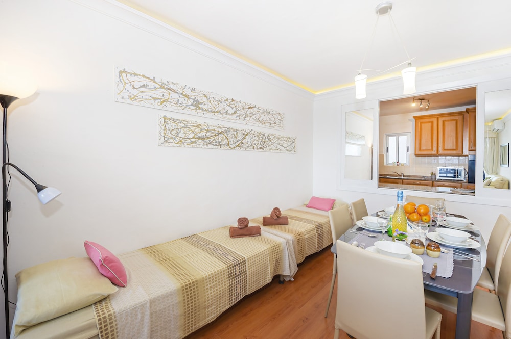 Spinola Bay Apartment 12/40