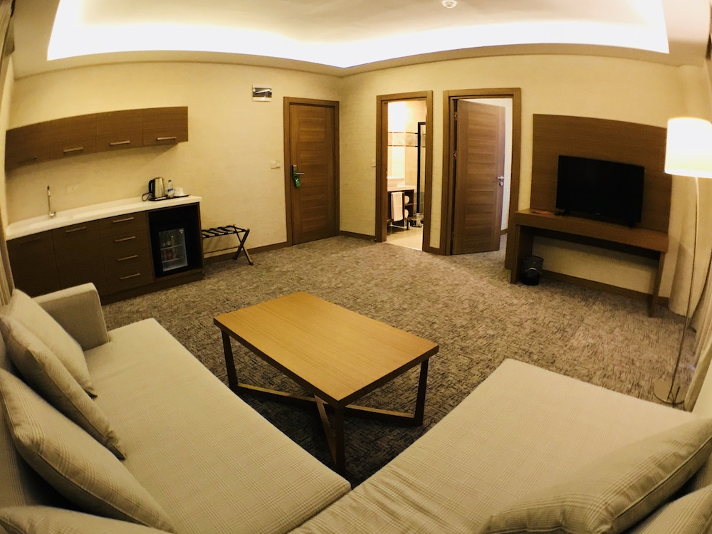Garden Zara Hotel 18/28