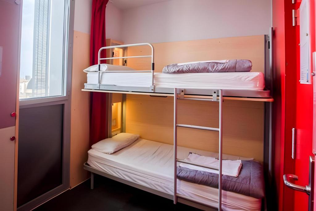 Female Dorm, Female Only, 8 Beds