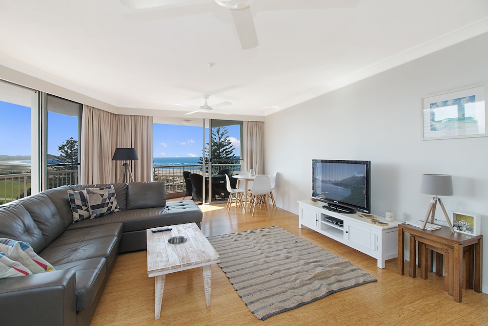 Meridian Tower Apartments 33/50