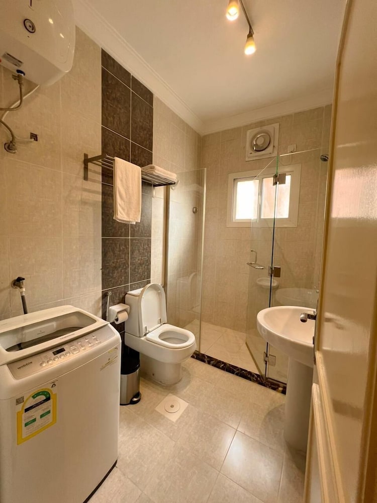 Loren Suites Al Salamah 49/50