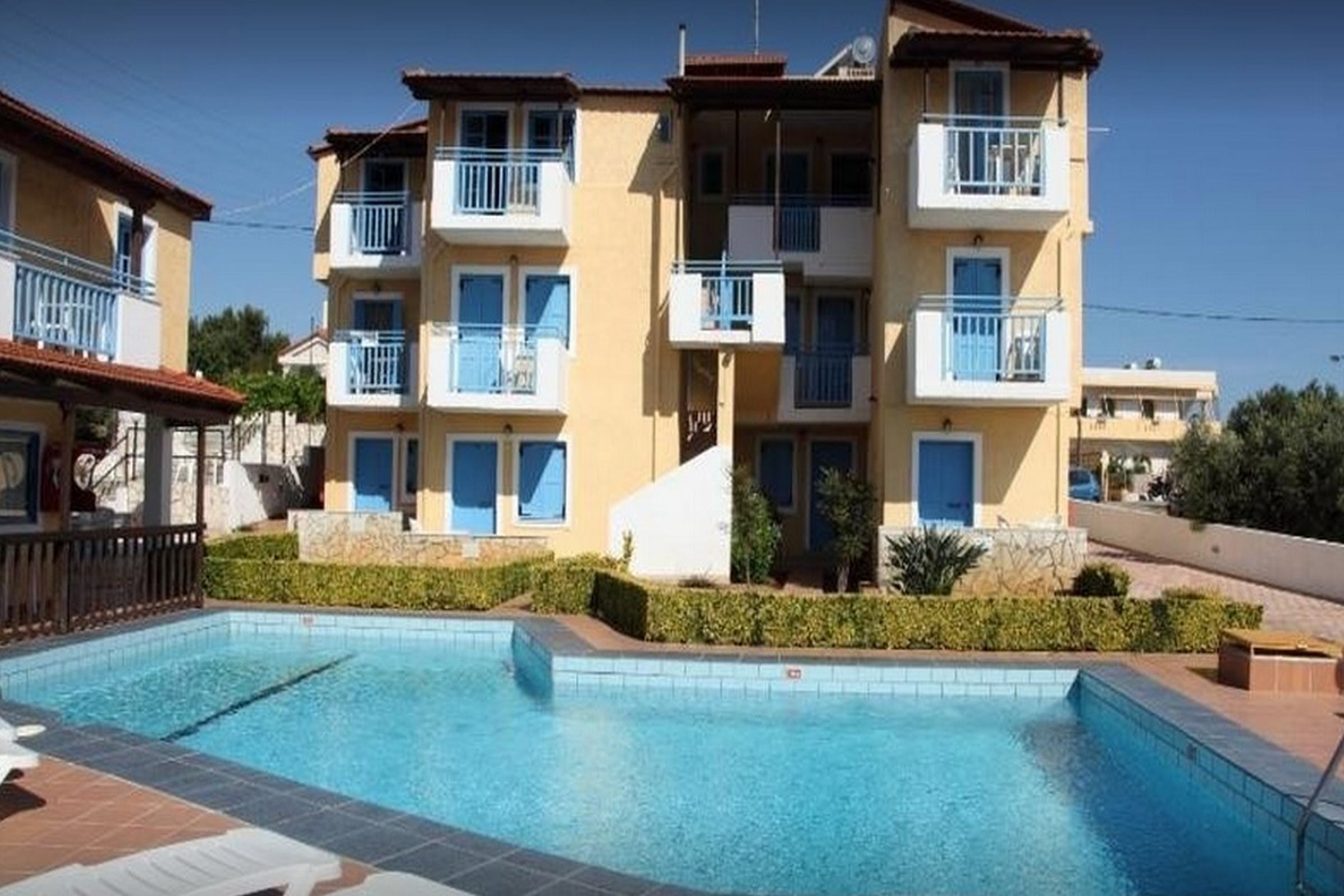 Mareva Apartments 5/25
