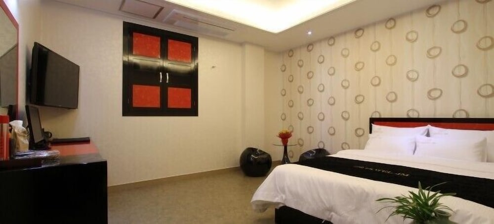 Hotel JM 10/32