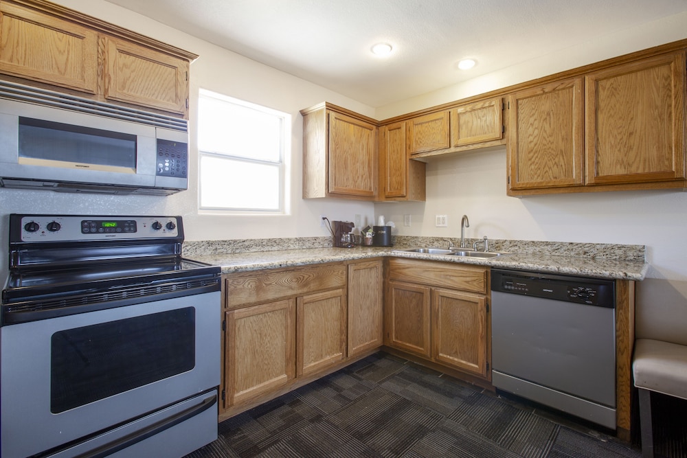Hotel Aspen Flagstaff Grand Canyon Formerly Aspen Innsuites Flagstaff 11/60