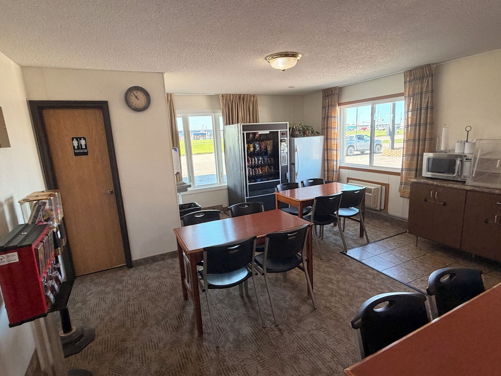 East Grand Inn Grand Forks ND I 29 39/64
