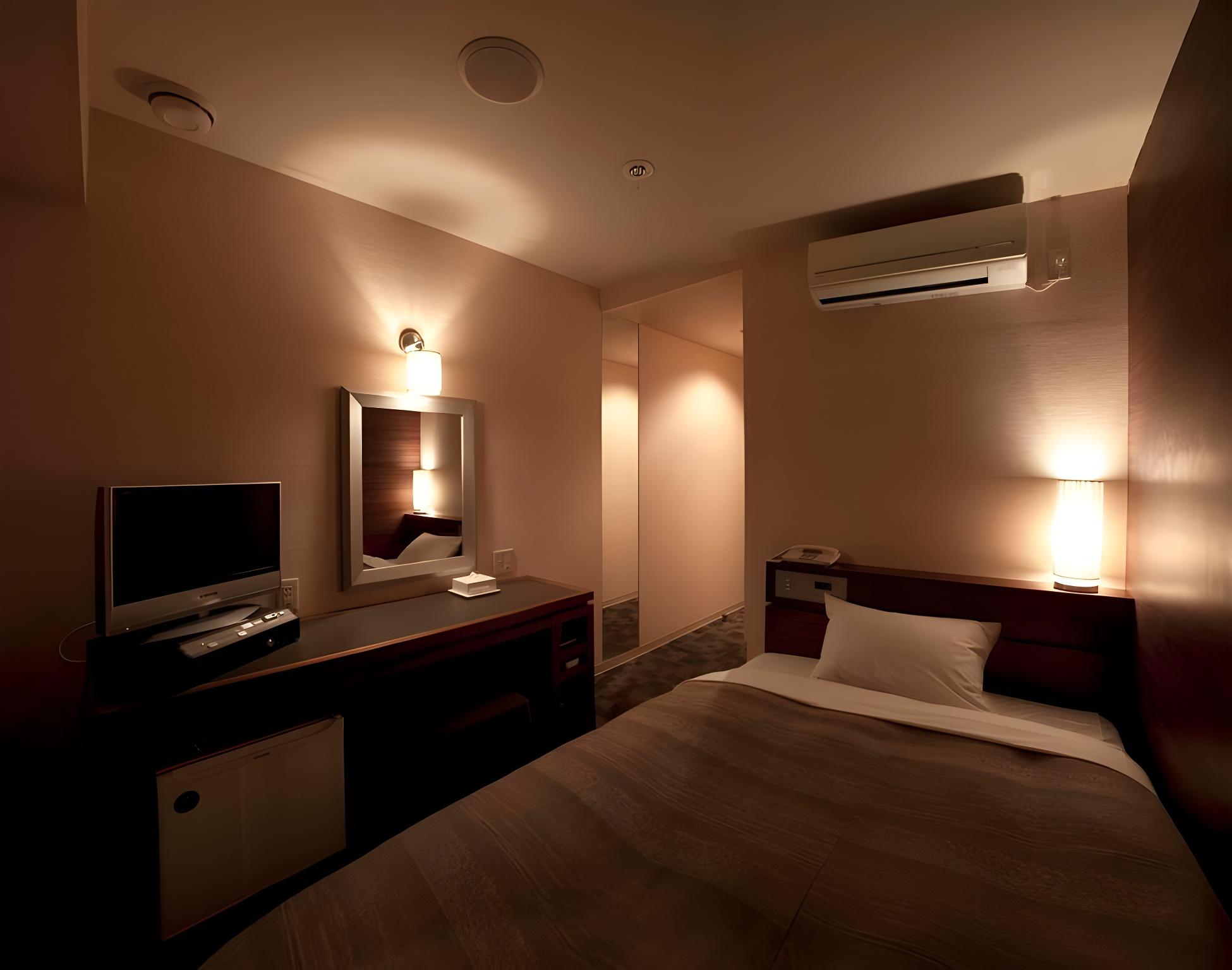 Semi Room, Standard, Single, Semi Double Bed
