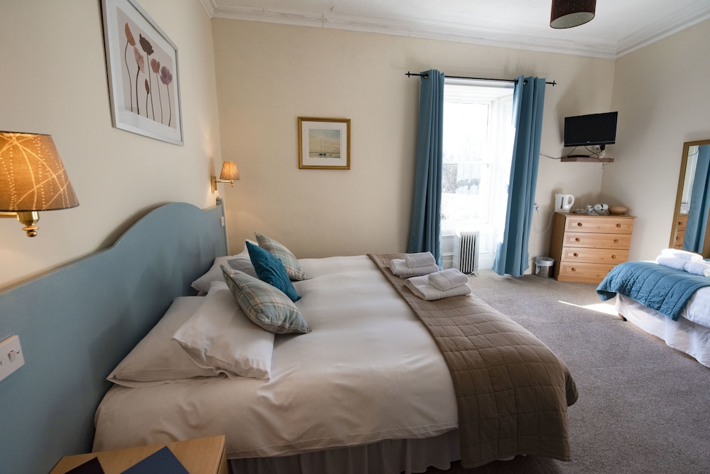 The Kirkmichael Hotel 9/41