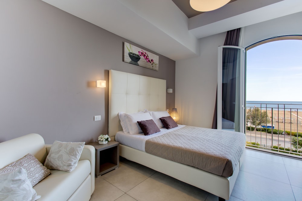 HOTEL AUGUSTEA 22/62
