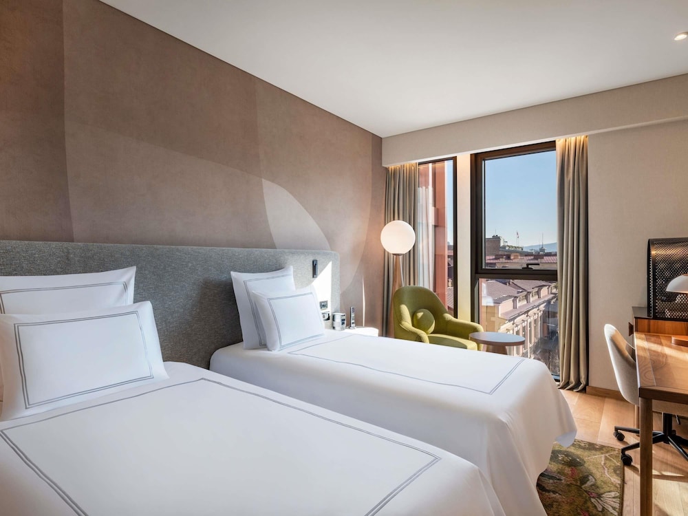 SWISS, BUSINESS, TWIN BEDS