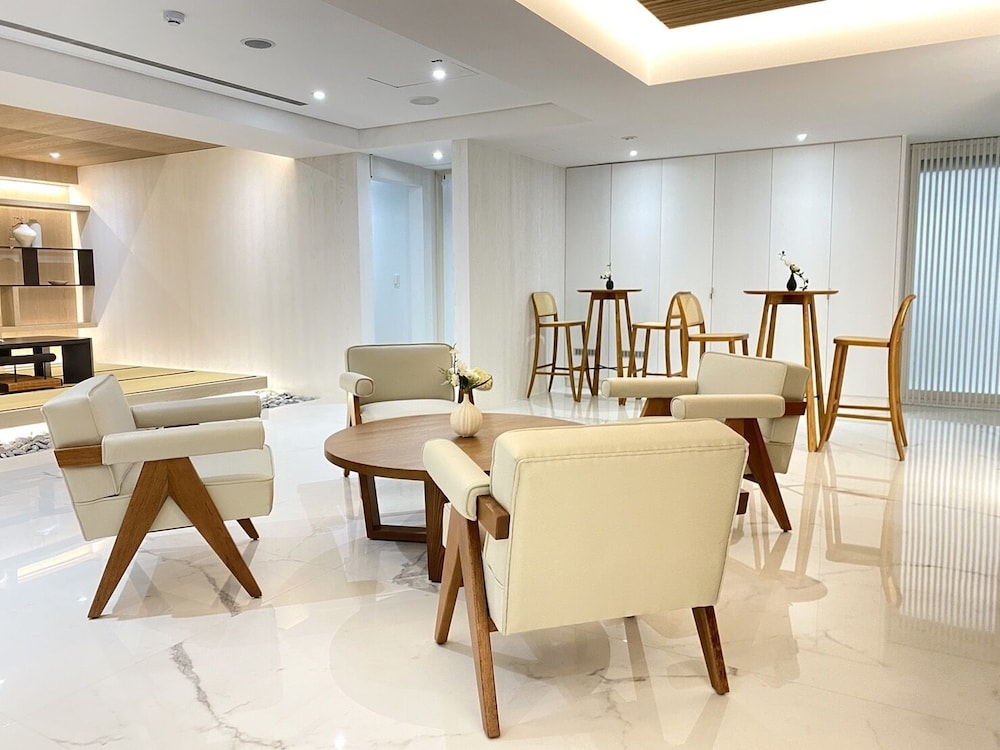 Jin Man Jia Hotel 42/62