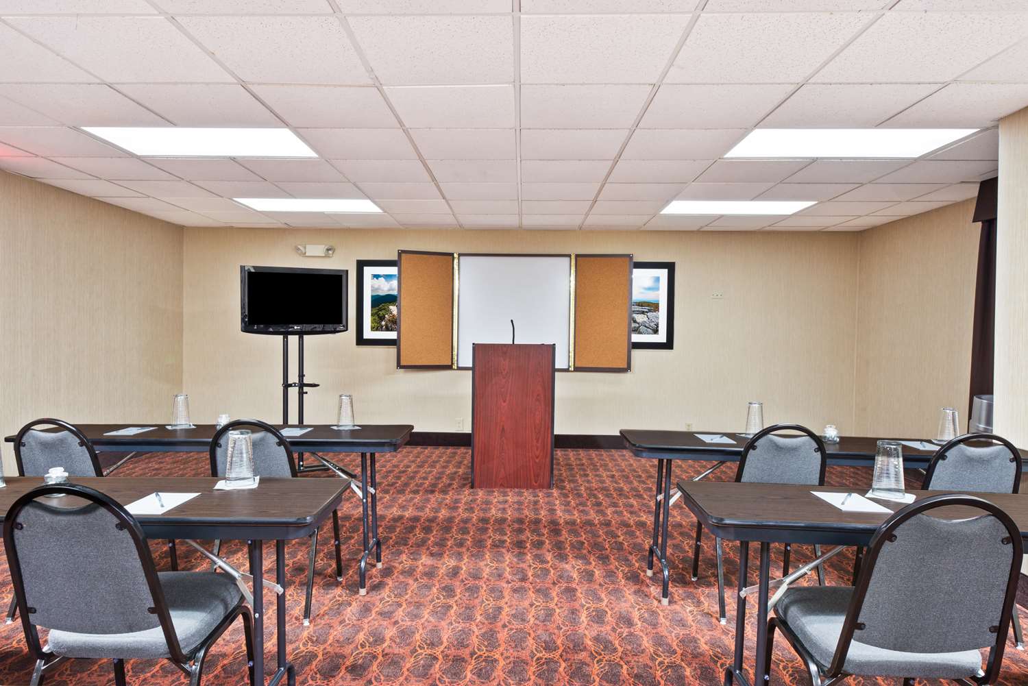 Hampton Inn Huntington/Barboursville 30/40