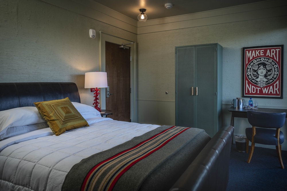 Hotel Broad Ripple 9/46
