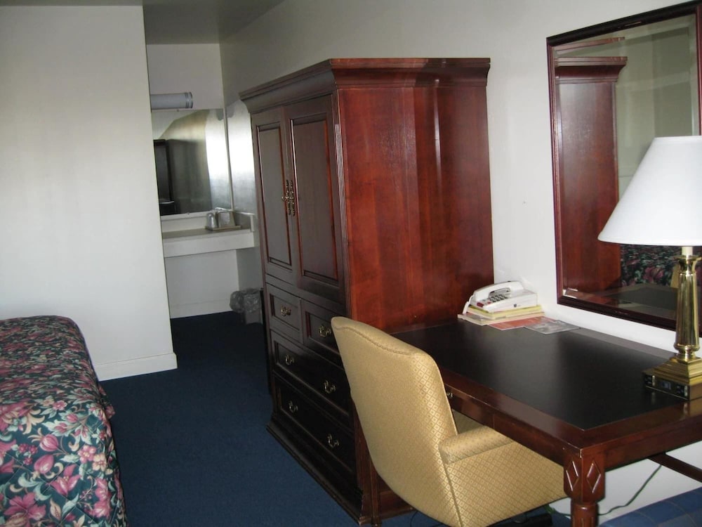 Motel6 Culpeper, VA 27/52