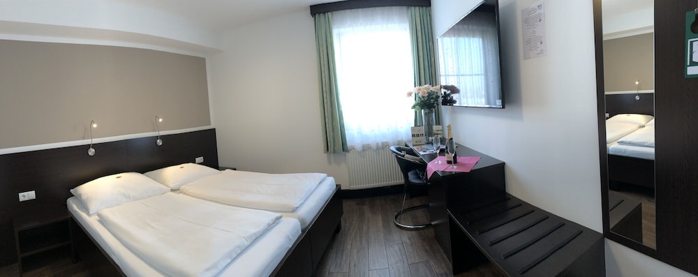 Hotel Konig 40/71