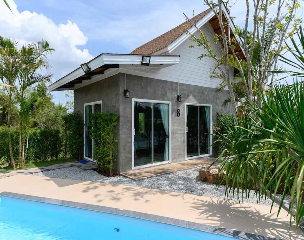 Loftpical Resort 7/49