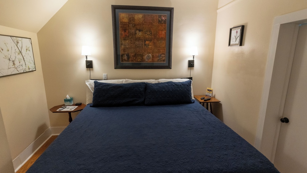 The Heirloom Inn 7/46