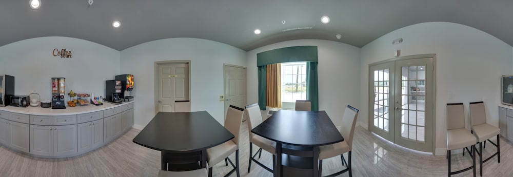 Baymont By Wyndham Kingwood — 8