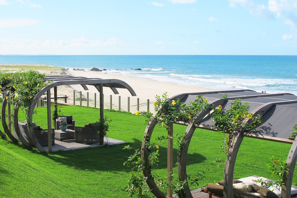 Carmel Charme Resort 75/90
