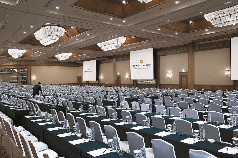 Shangri La Hotel Surabaya Kt 58/65