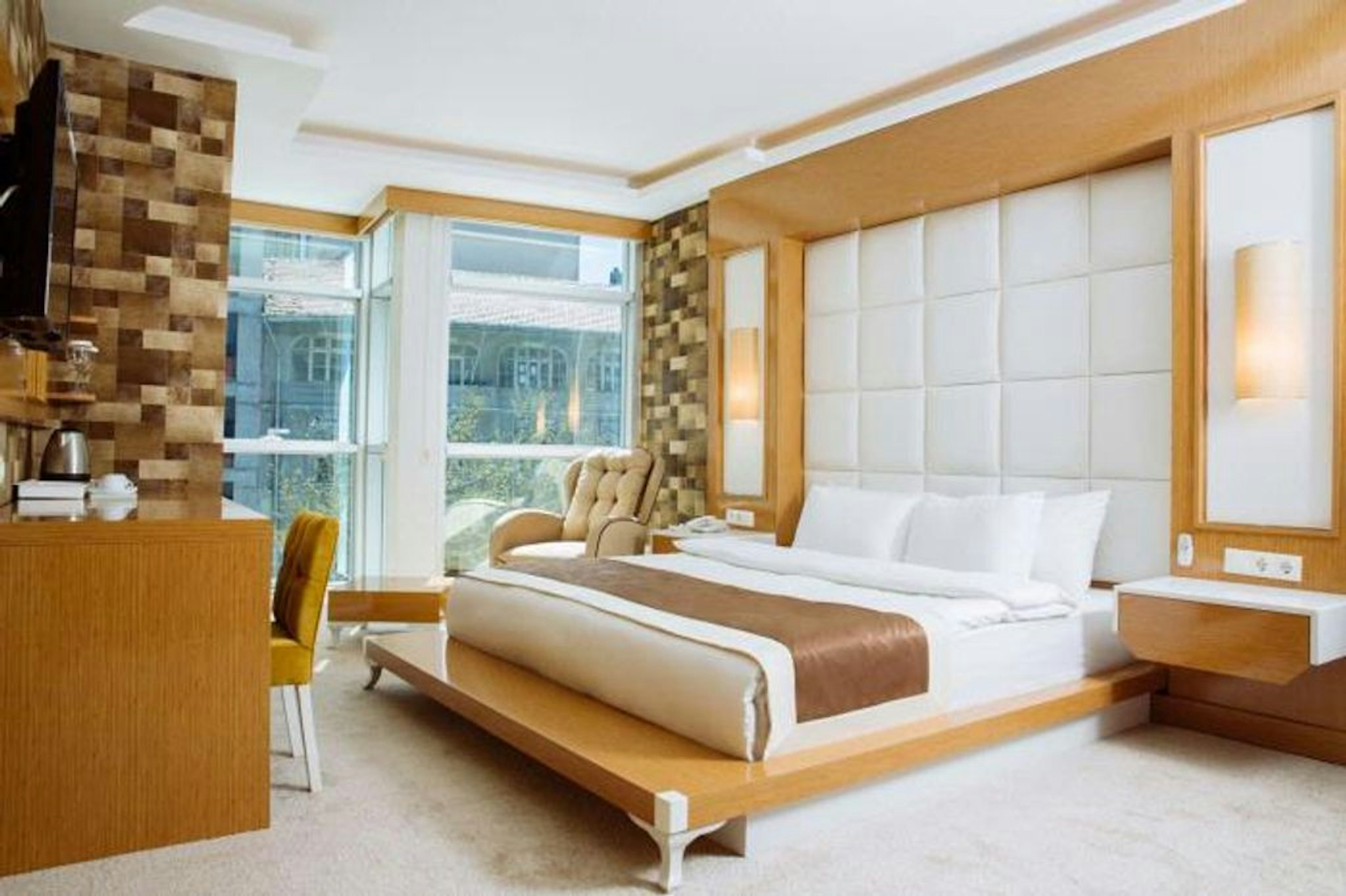PASAPORT PIER HOTEL 14/79