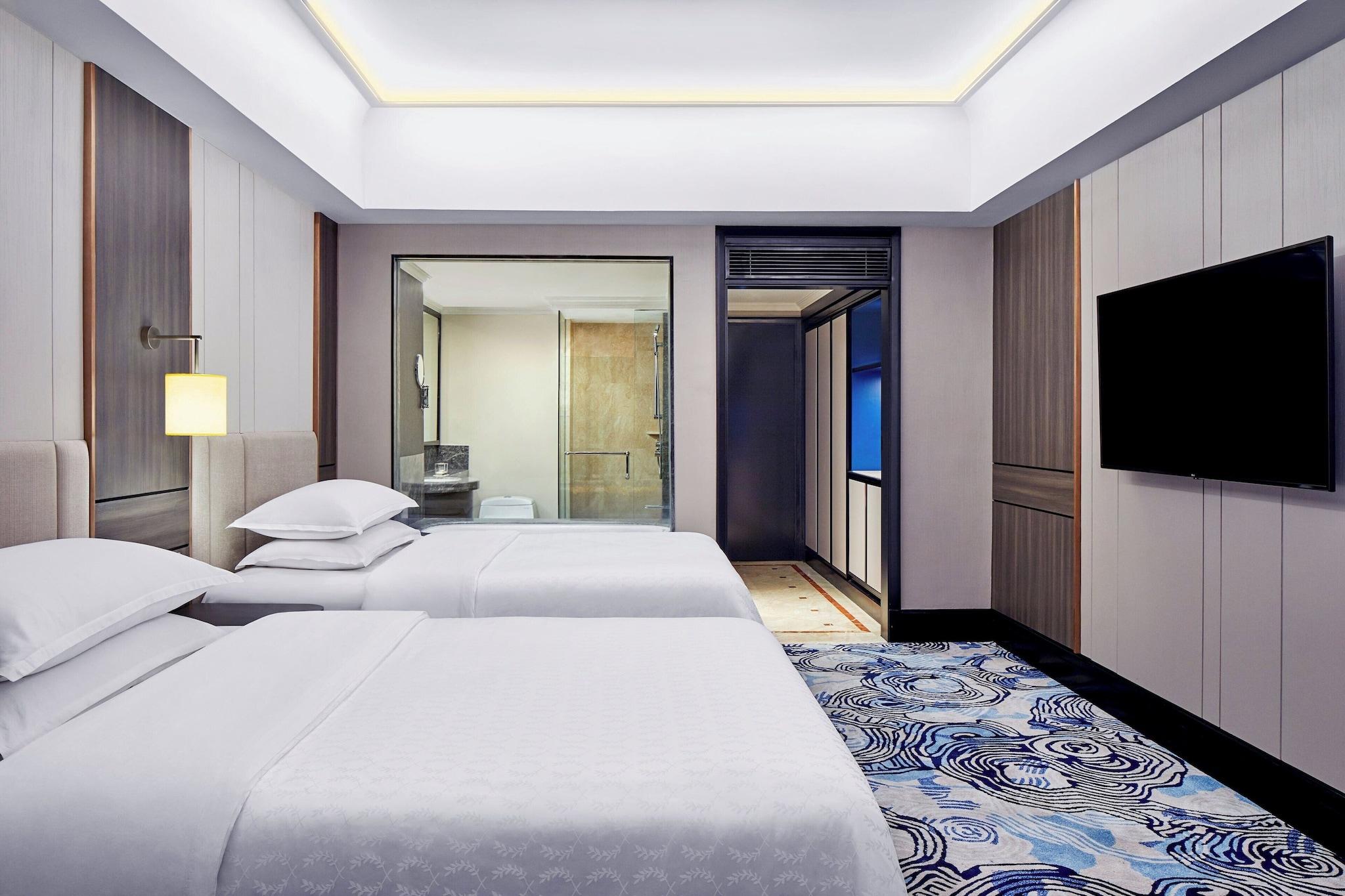 Premium, Quadruple, 2 Double Beds