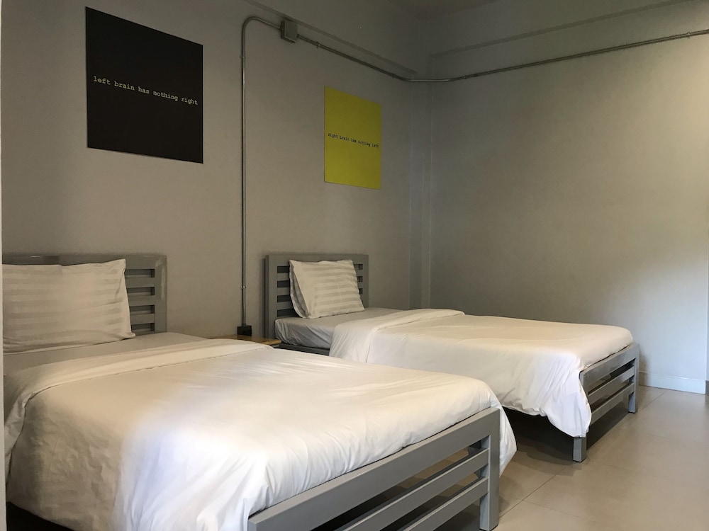 S1 Hostel 17/61