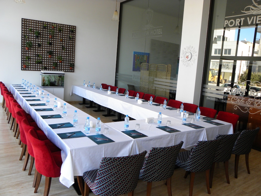 Port View Hotel 14/16