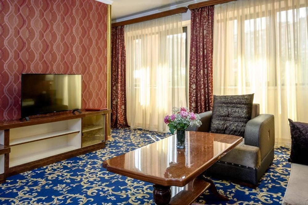 Royal Plaza by Stellar Hotels, Yerevan 31/50