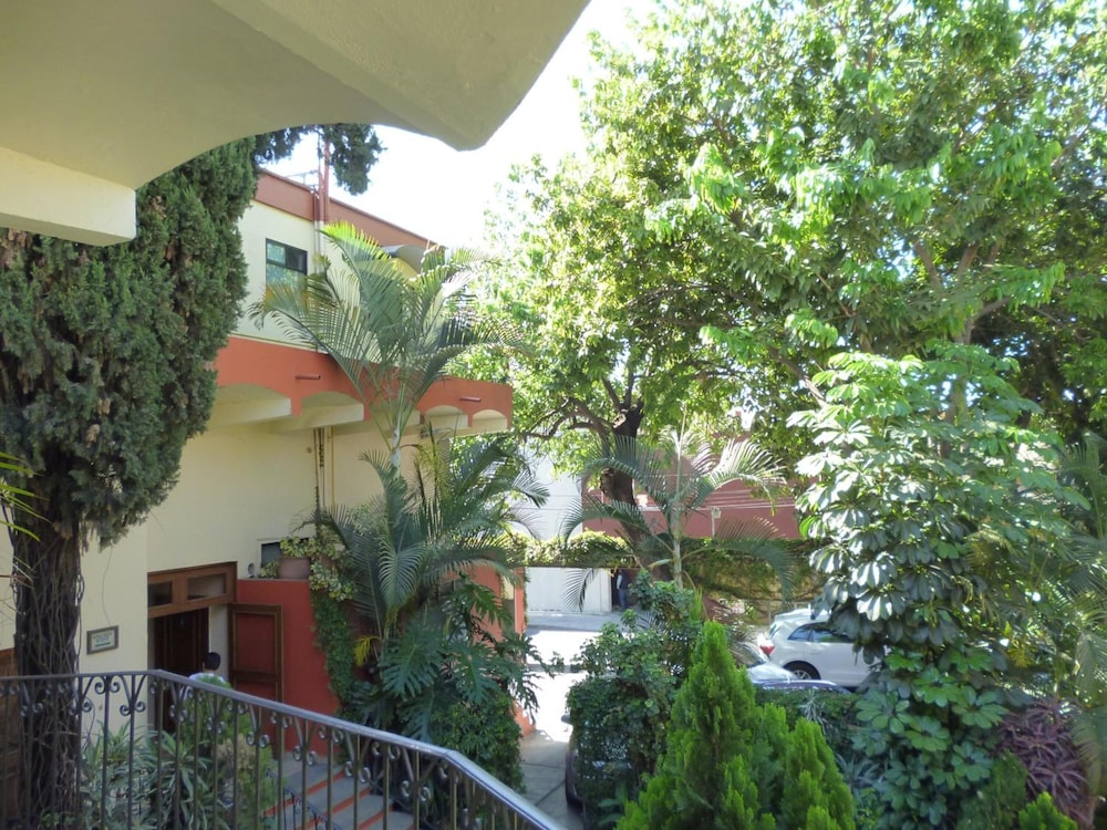 Hotel La Casona del Llano 32/33