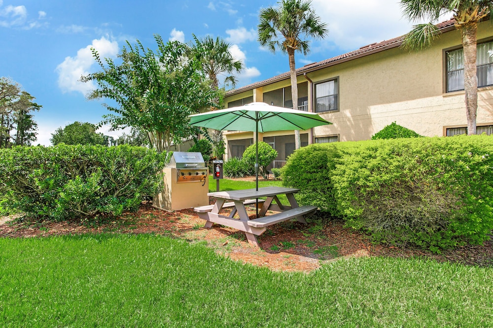 Alhambra Villas 22/29