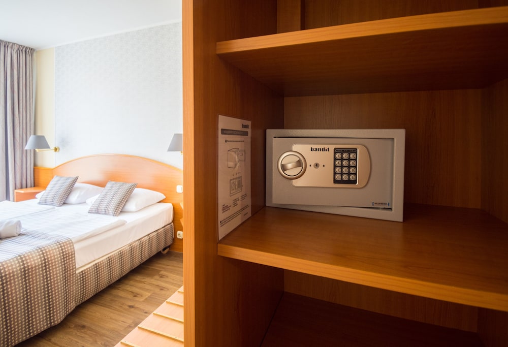 Hotel Orion Varkert 20/61
