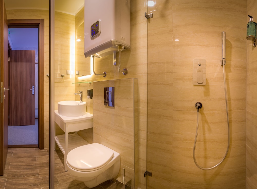 Privilege Suites By Central Park 19/69